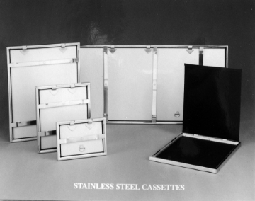 Picture of 5"x7" size, X-Ray Film Stainless Steel Cassette, Bar Type LS-S205